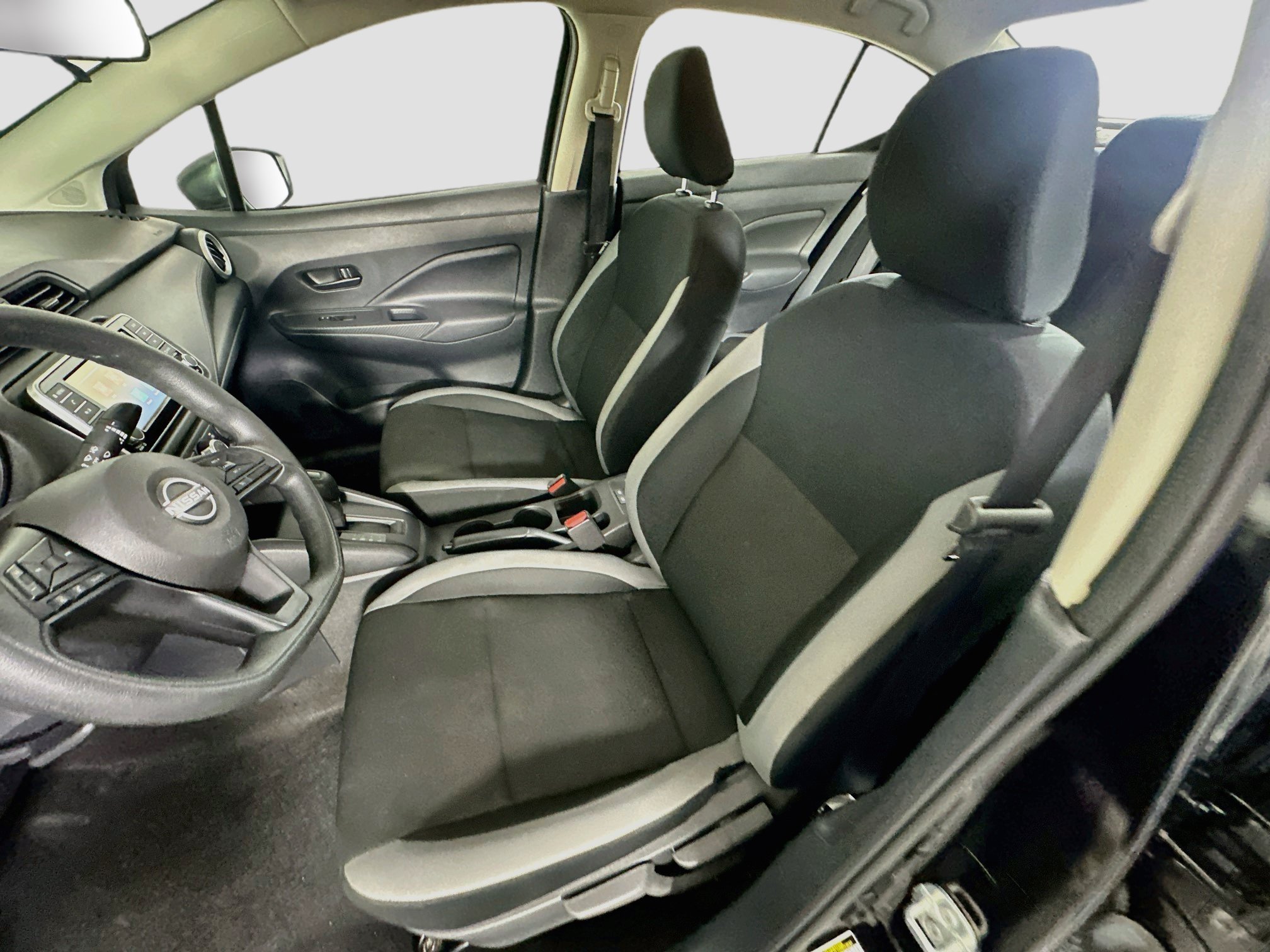 Used 2025 Nissan Versa S FWD image 13