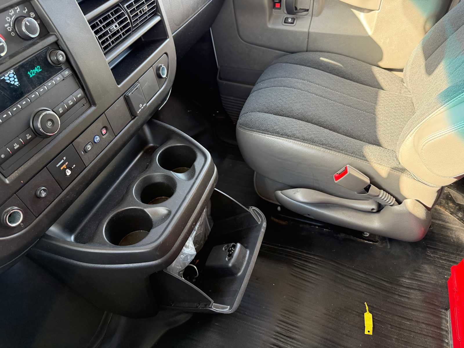 Used 2024 GMC Savana 2500 w/ Driver Convenience Package image 19