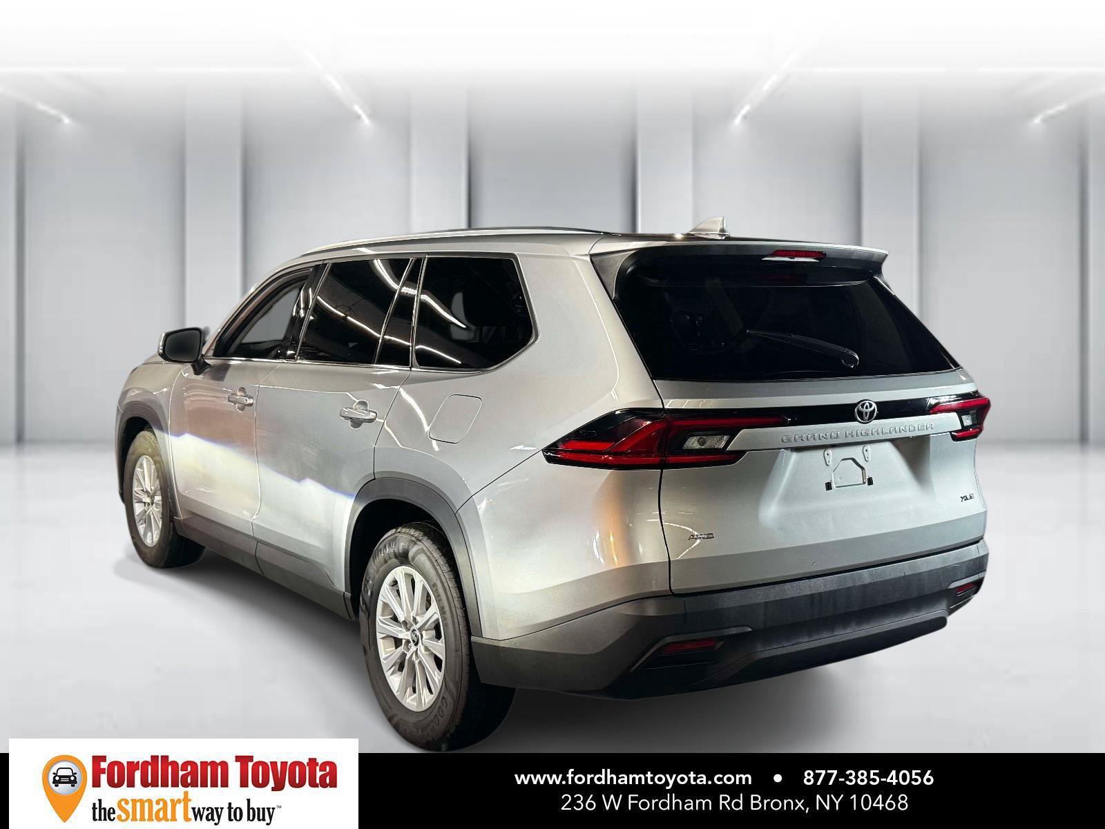 Certified 2025 Toyota Grand Highlander AWD image 5