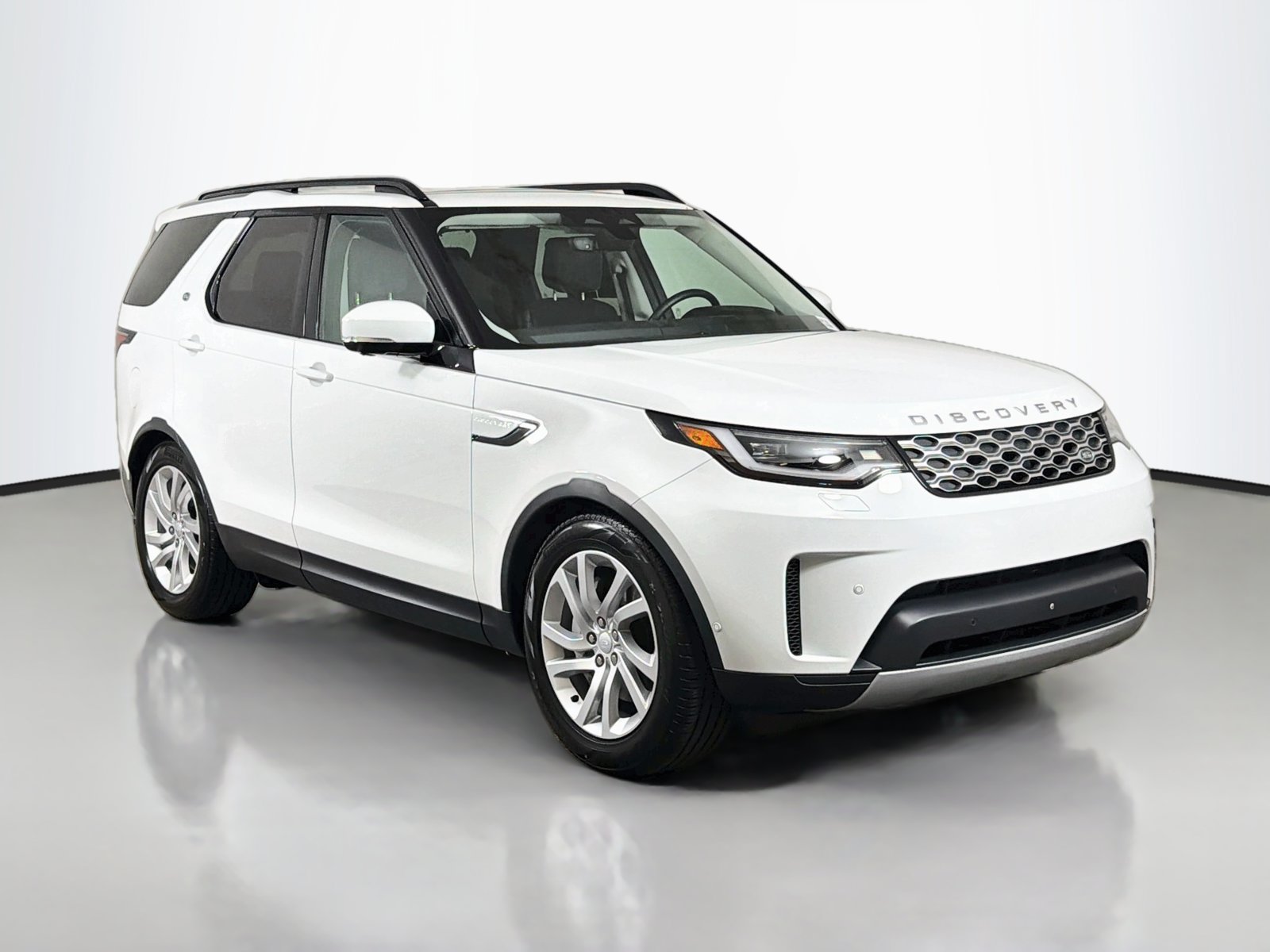 Used 2023 Land Rover Discovery S AWD/4WD image 7
