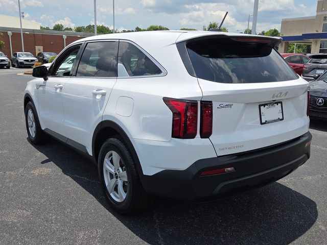 Used 2023 Kia Sorento LX FWD image 12