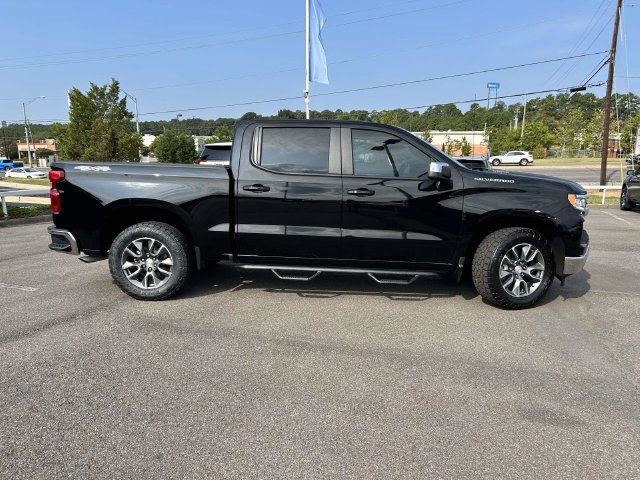 Used 2026 Chevrolet Silverado 1500 LT w/ Leather Package AWD/4WD image 2