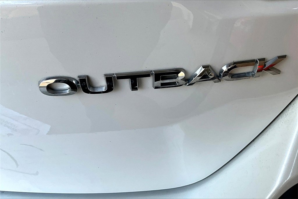 Used 2022 Subaru Outback Premium image 23