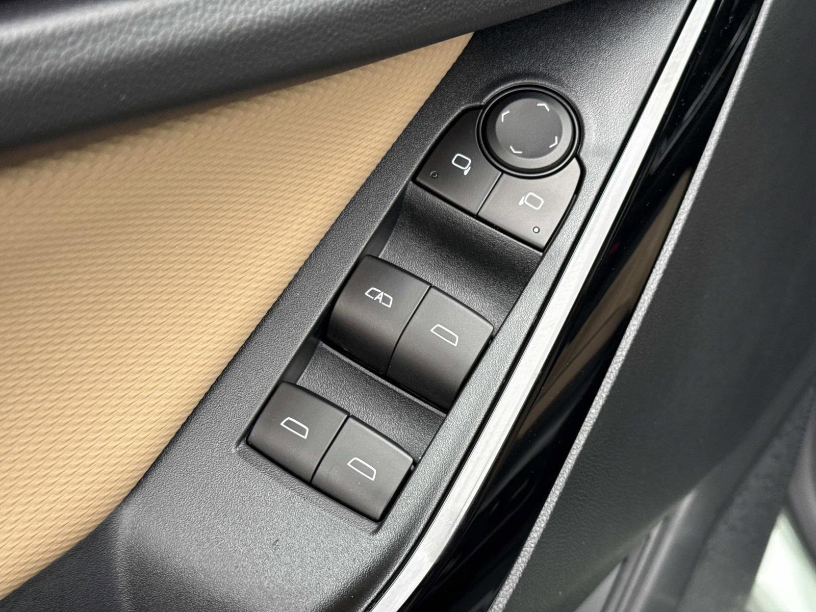 Used 2026 Chevrolet Equinox ACTIV w/ Convenience Package III image 16