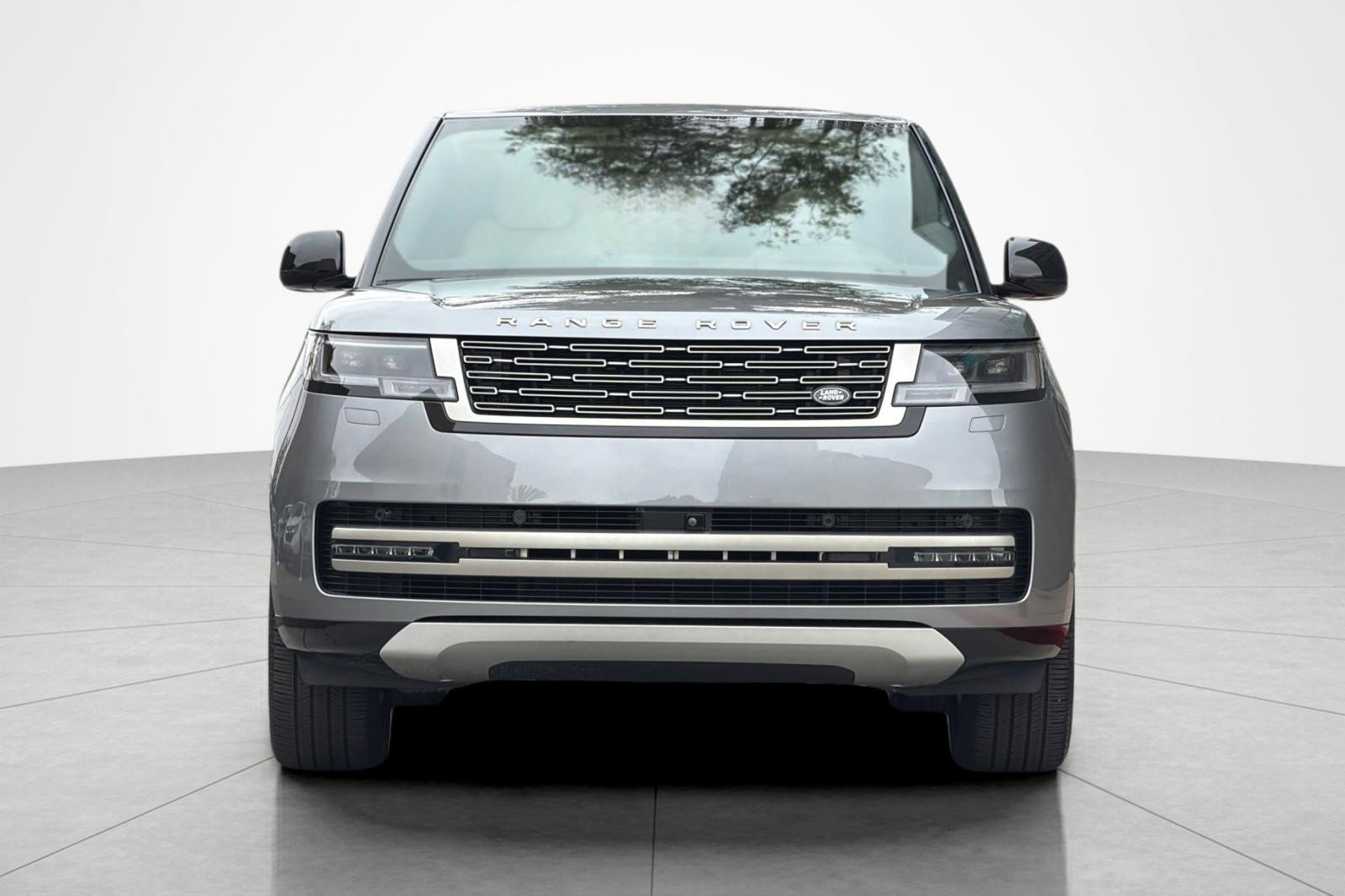Used 2025 Land Rover Range Rover SE AWD/4WD image 8