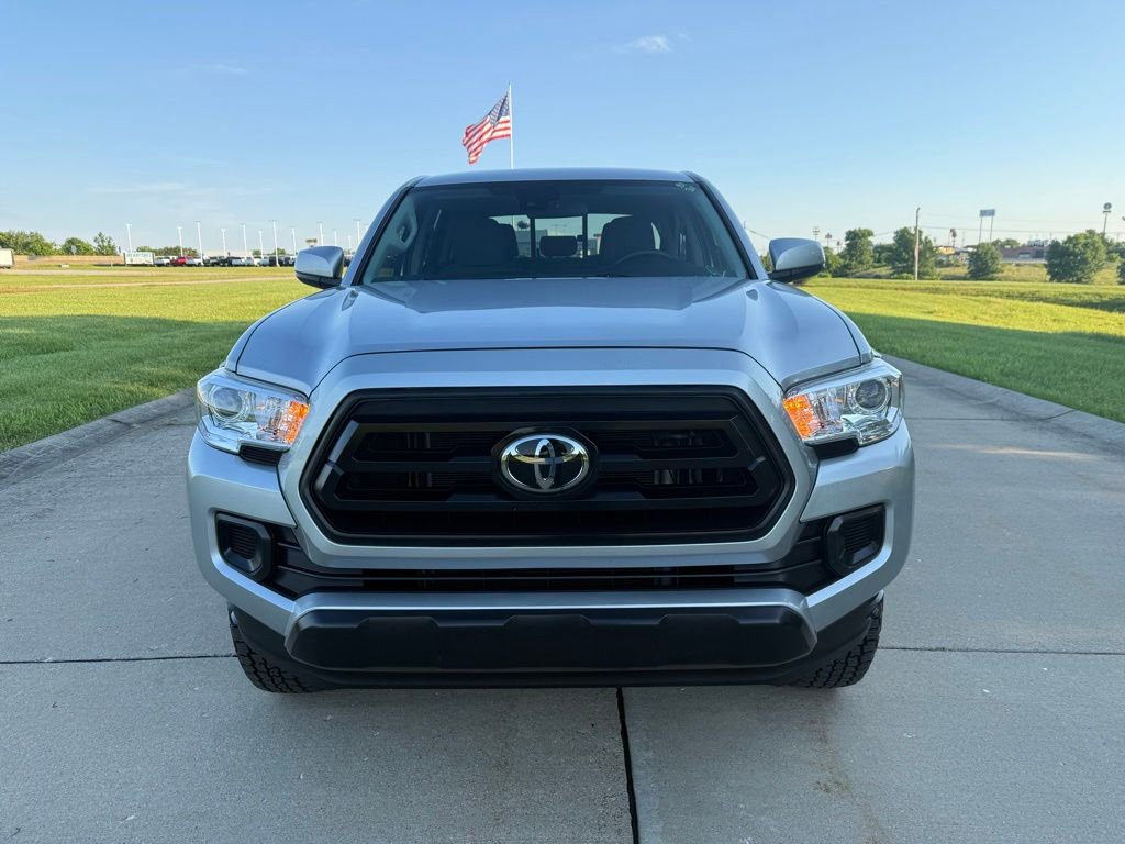 Used 2022 Toyota Tacoma SR w/ SR Convenience Package RWD image 9