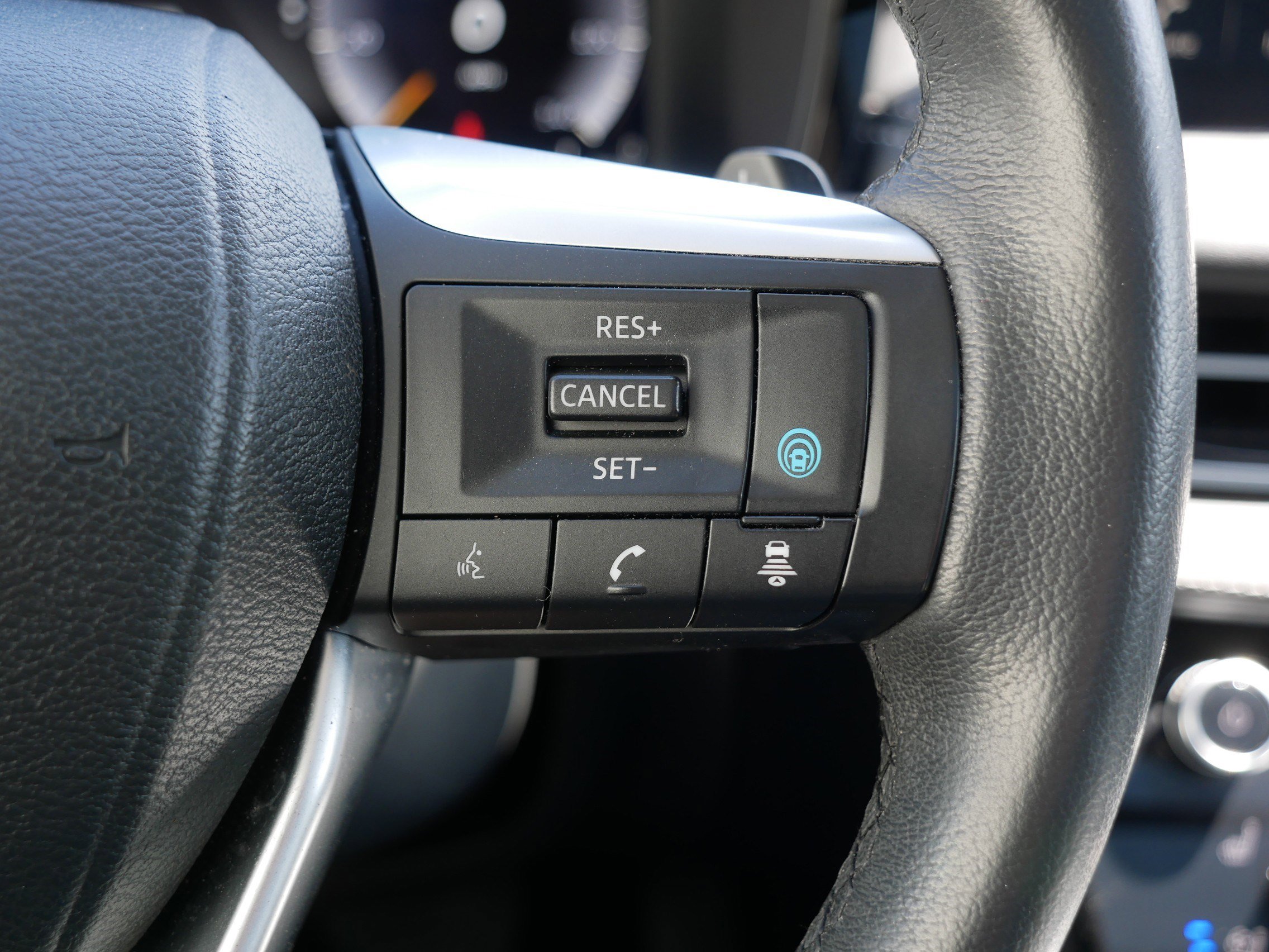 Certified 2023 INFINITI QX60 Luxe image 30