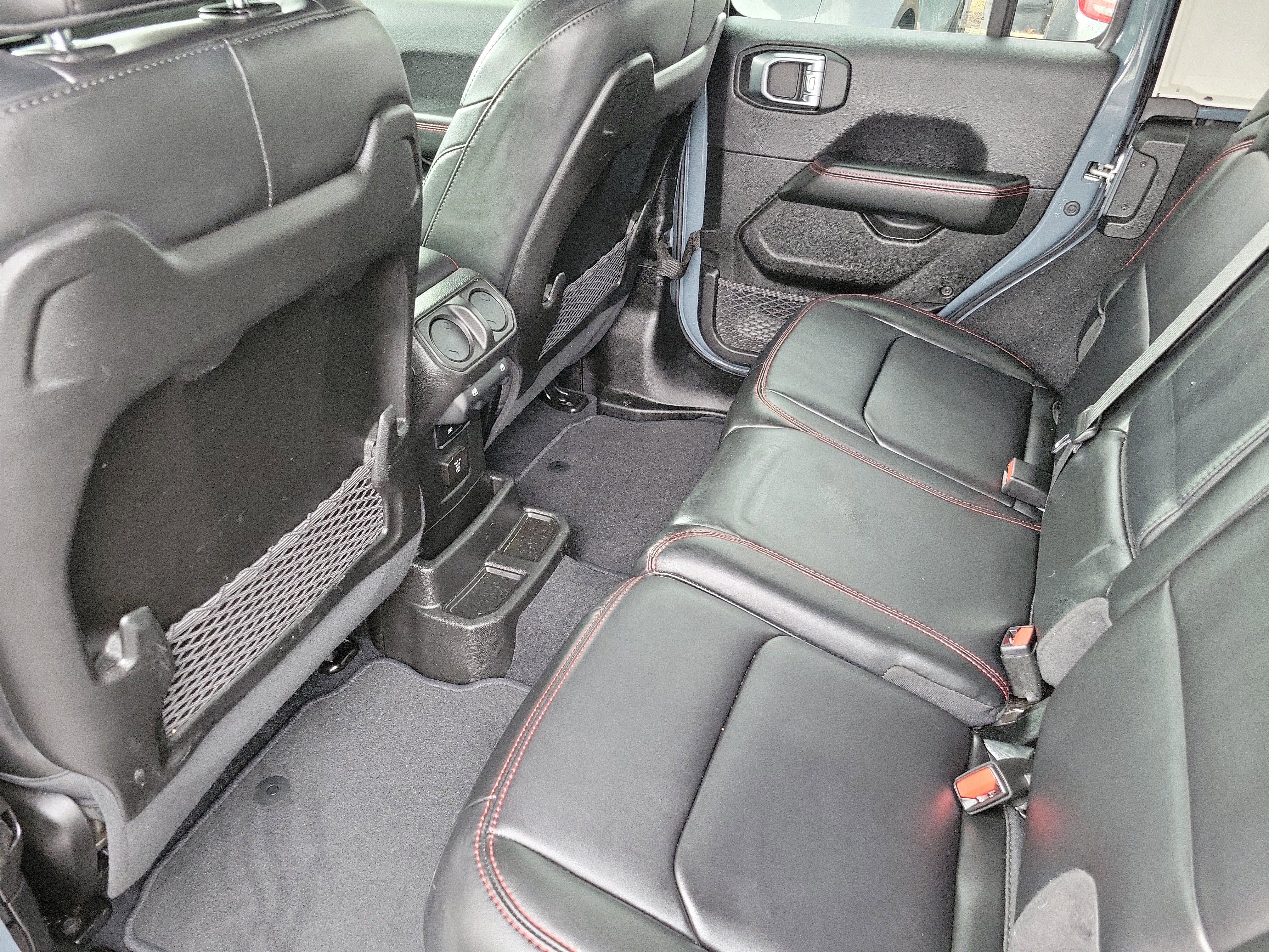 Used 2024 Jeep Wrangler Unlimited Rubicon image 12