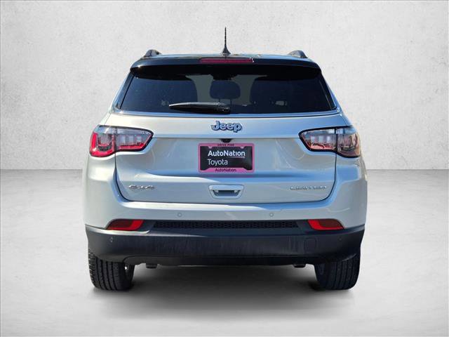 Used 2025 Jeep Compass Limited image 7