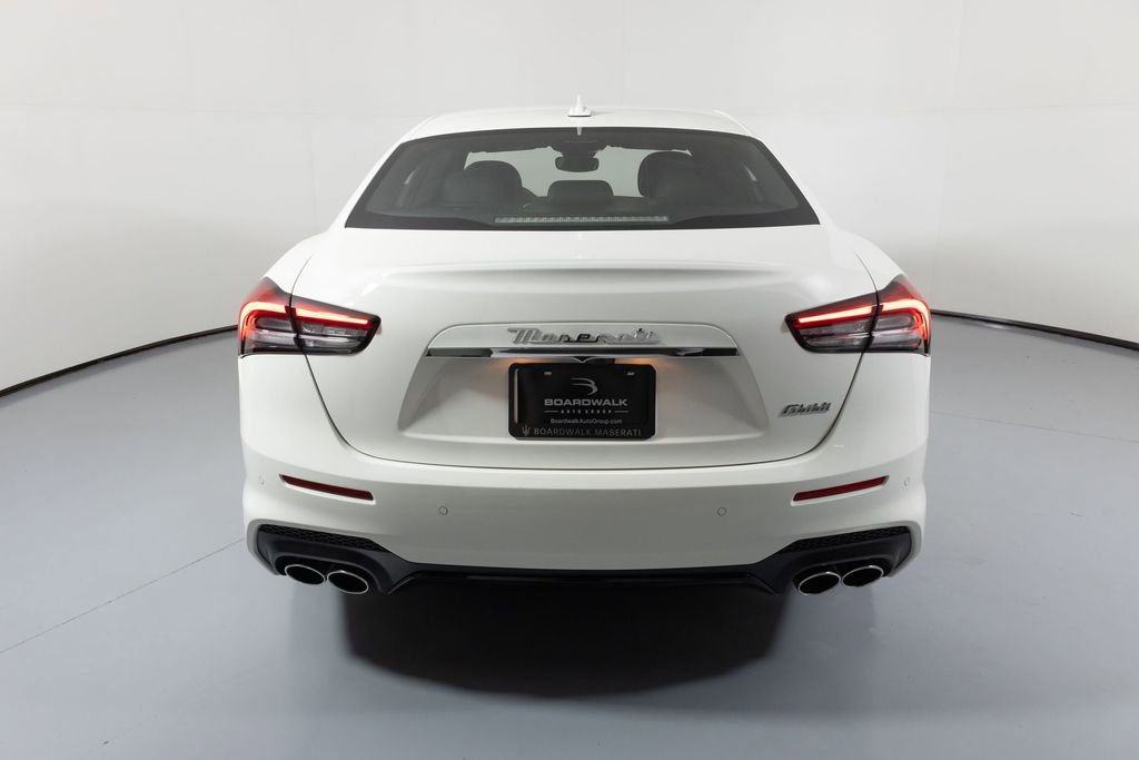 Used 2023 Maserati Ghibli Modena image 11