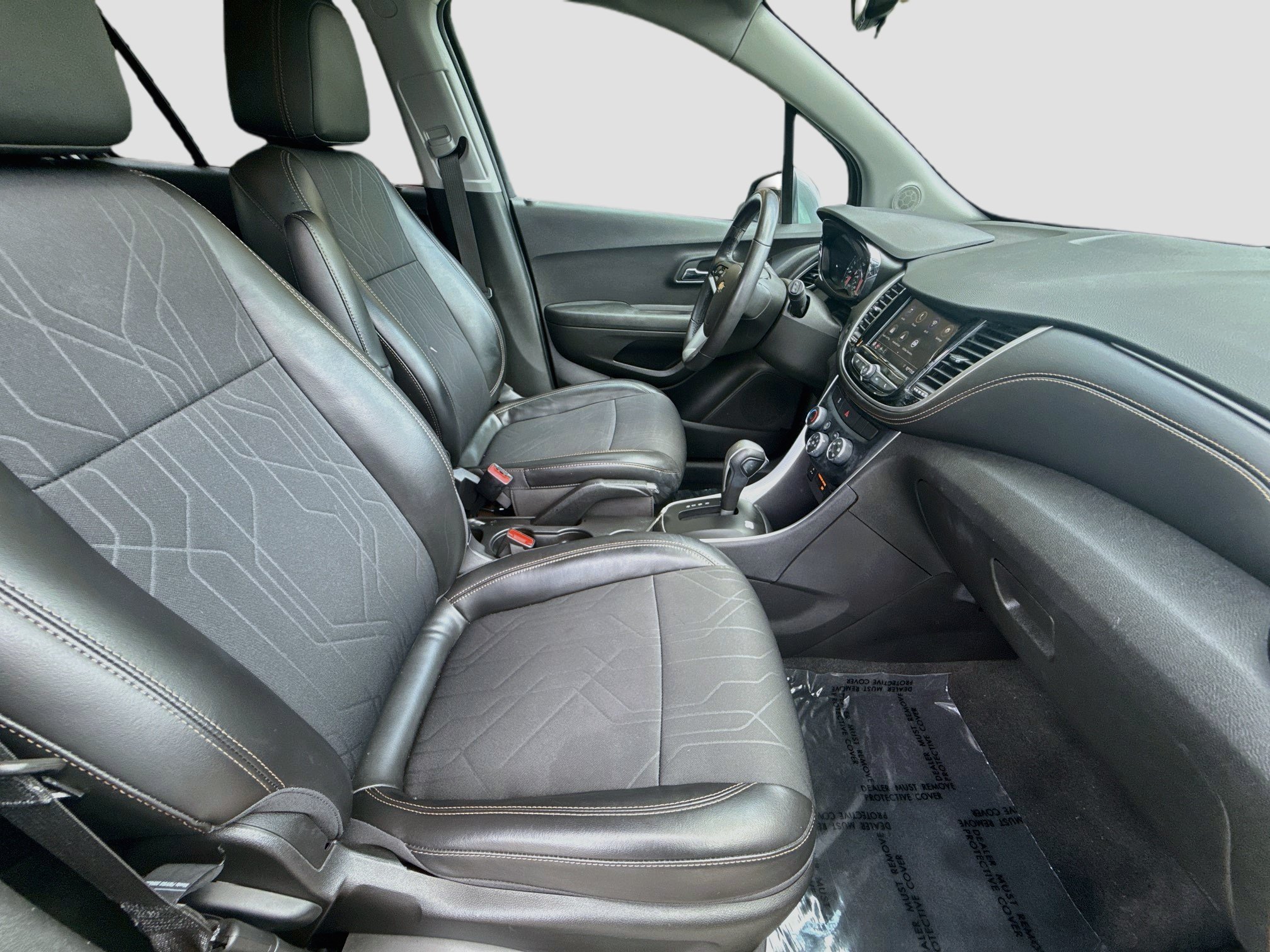 Used 2020 Chevrolet Trax LT w/ Driver Confidence Package FWD image 30