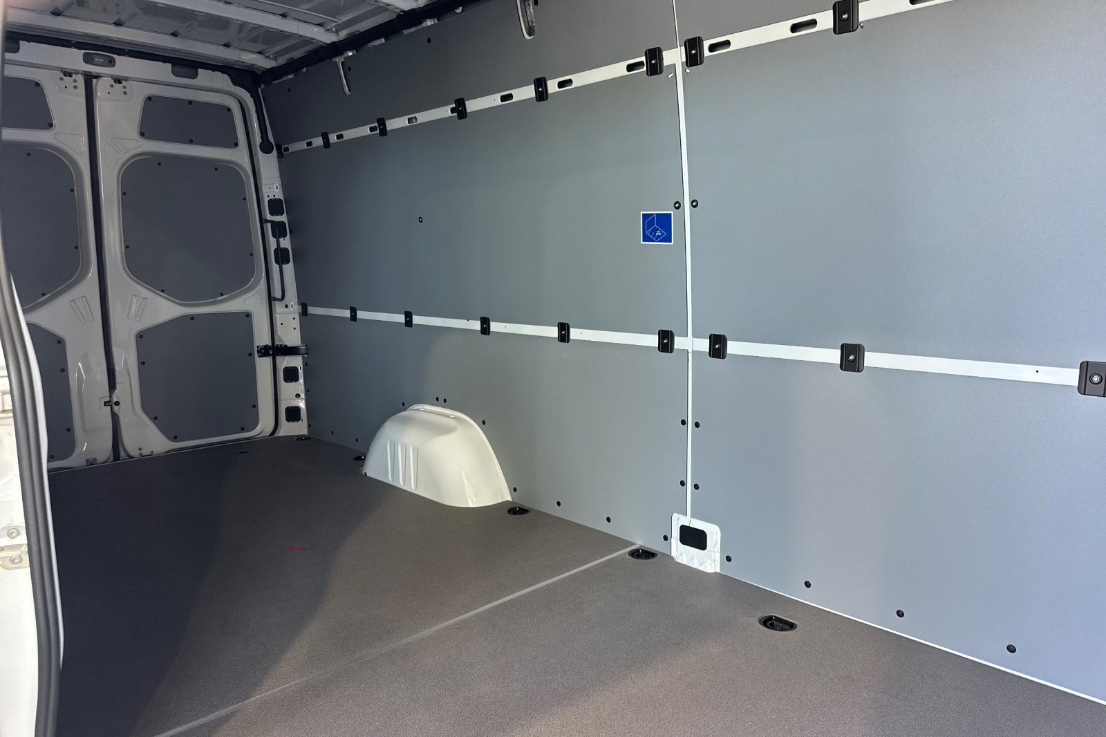 New 2024 Mercedes-Benz eSprinter 170 Cargo image 27