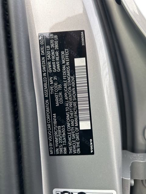 Certified 2025 Volvo XC60 B5 Plus image 27