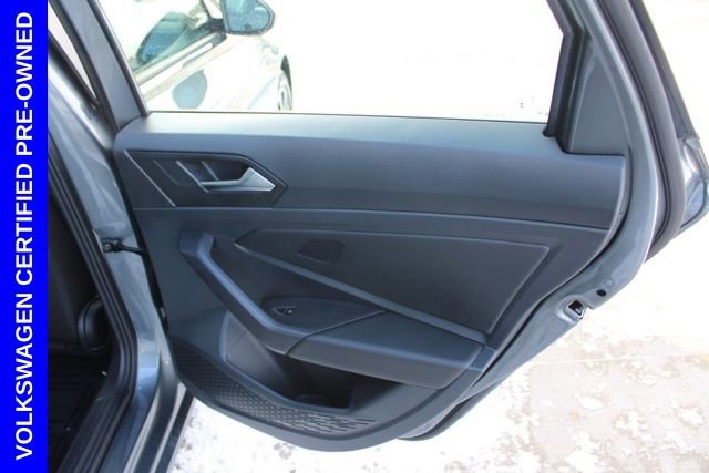 Used 2025 Volkswagen Jetta Sport image 19