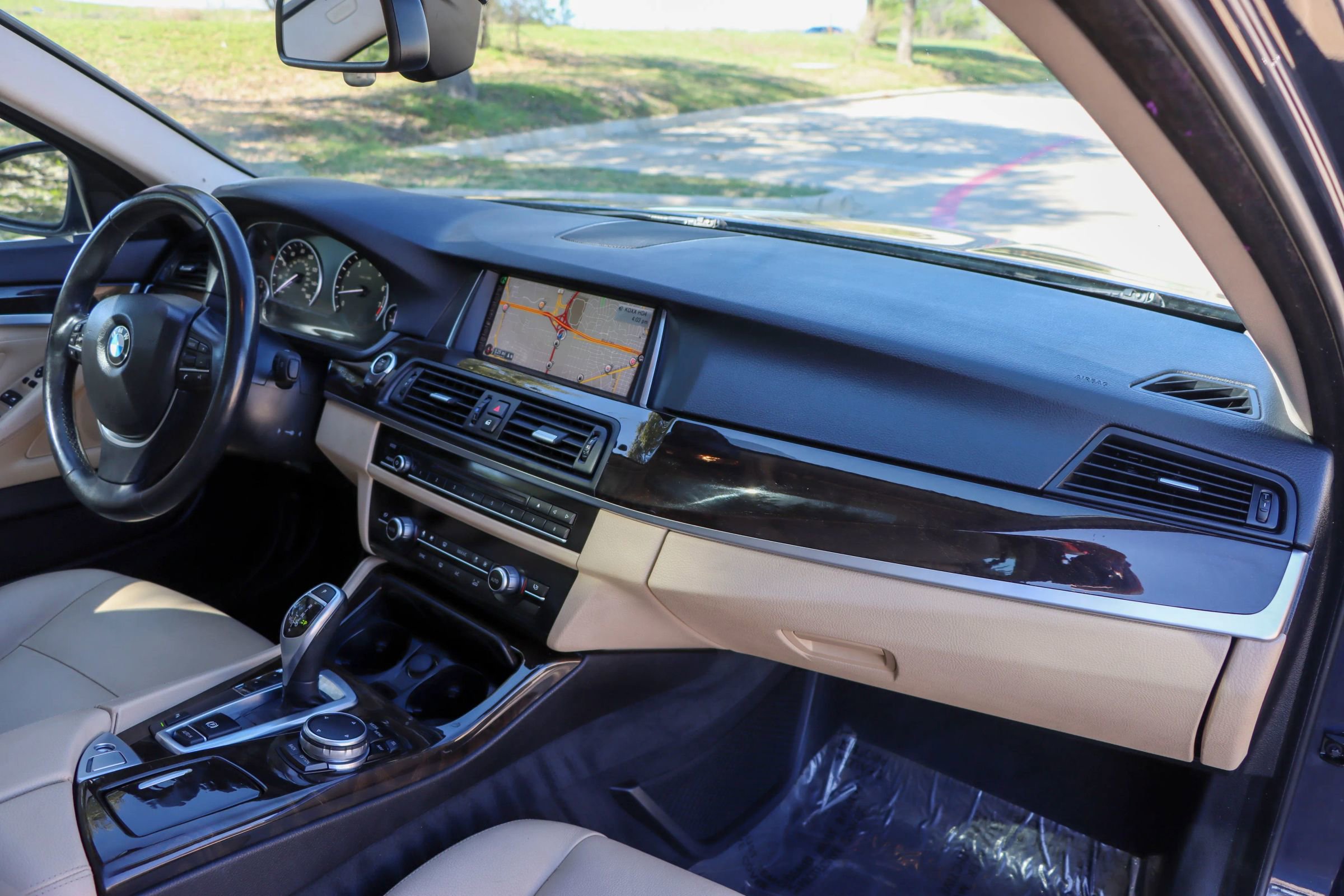 Used 2016 BMW 528i Sedan image 23