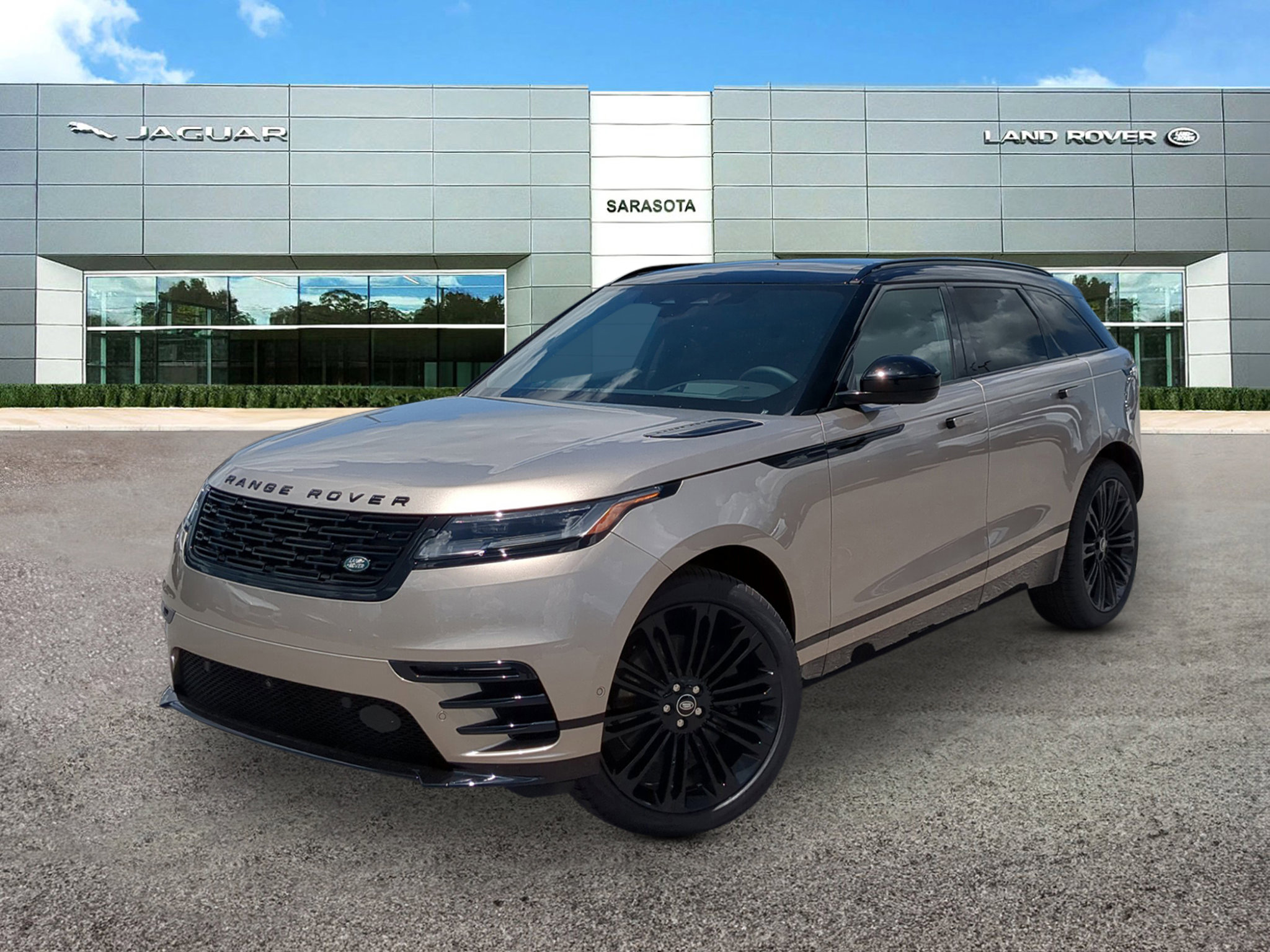 New 2026 Land Rover Range Rover Velar Dynamic SE image 1