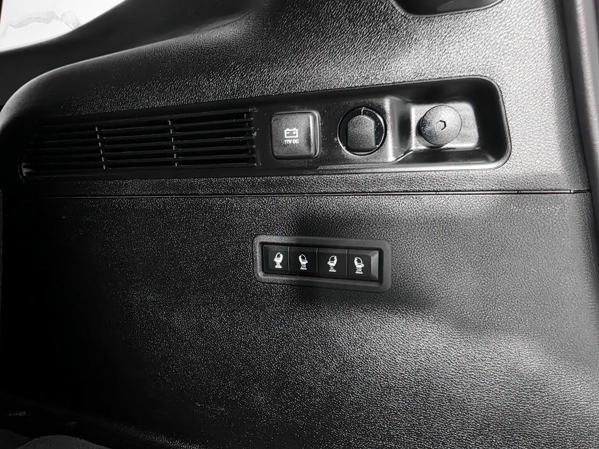 Used 2023 Jeep Wagoneer Series II w/ Premium Group I image 18