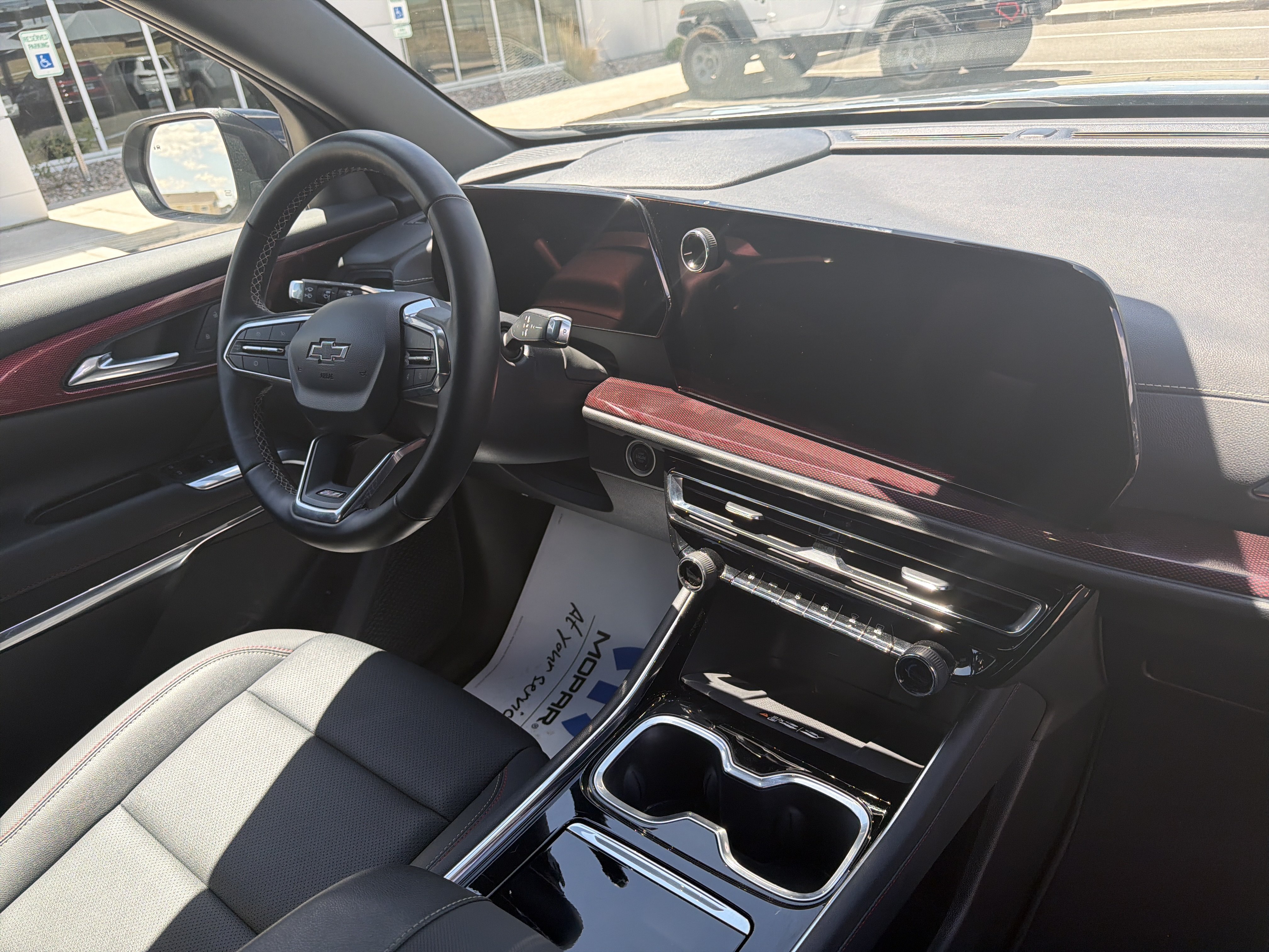 Used 2025 Chevrolet Traverse Z71 AWD/4WD image 18