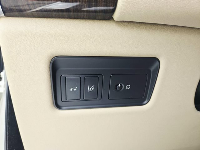 Used 2017 Land Rover Range Rover Sport HSE AWD/4WD image 32