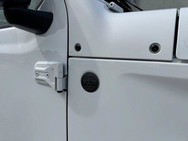 Certified 2025 Jeep Gladiator Overland AWD/4WD image 49