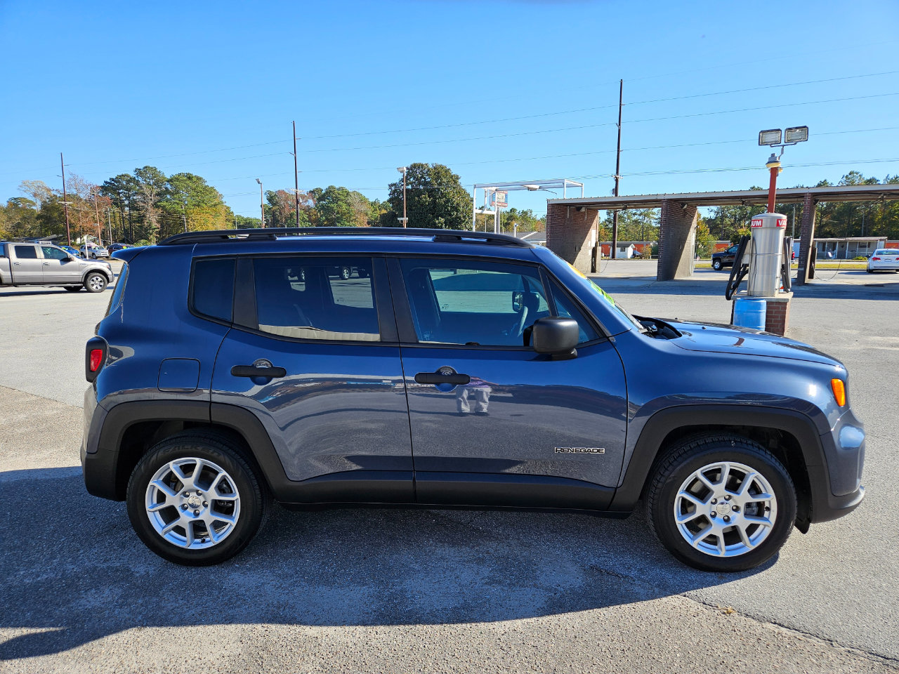 Used 2021 Jeep Renegade Sport w/ Sport Appearance Group image 7