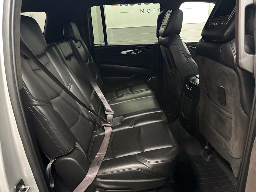 Used 2017 Cadillac Escalade ESV Platinum AWD/4WD image 21