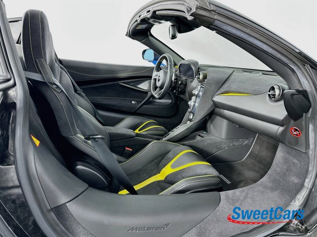 Used 2022 McLaren 720S Spider RWD image 18
