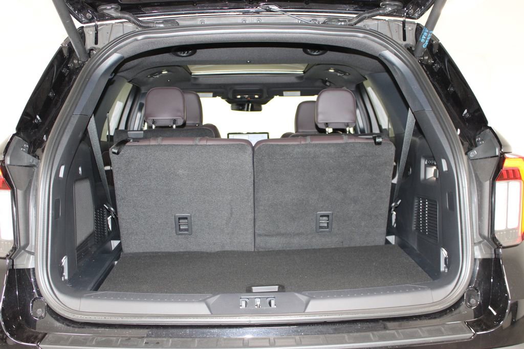 New 2026 Ford Explorer Platinum AWD/4WD image 15