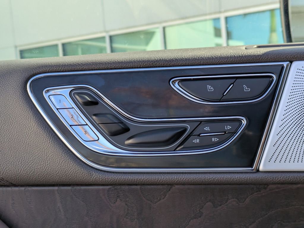 Certified 2024 Lincoln Navigator Reserve image 23