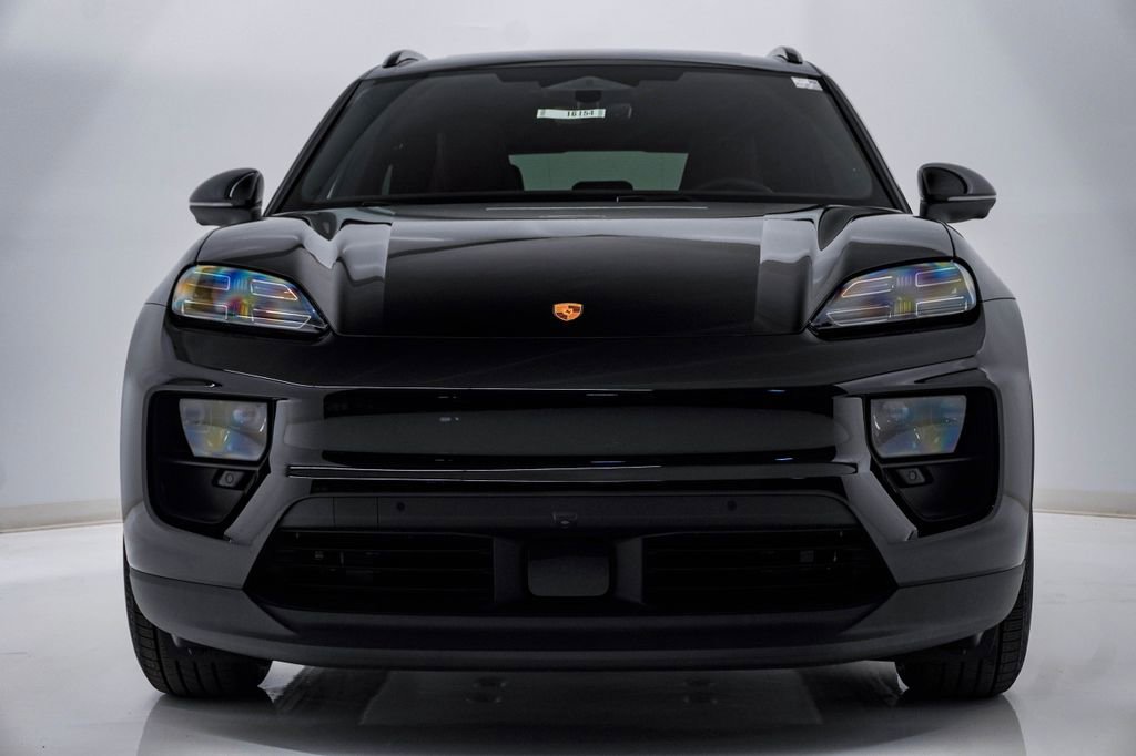 New 2026 Porsche Macan 4 Electric AWD/4WD image 6