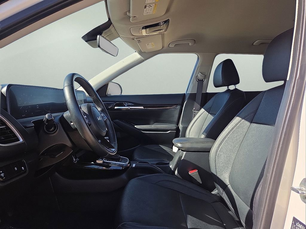 Used 2024 Kia Seltos EX image 24