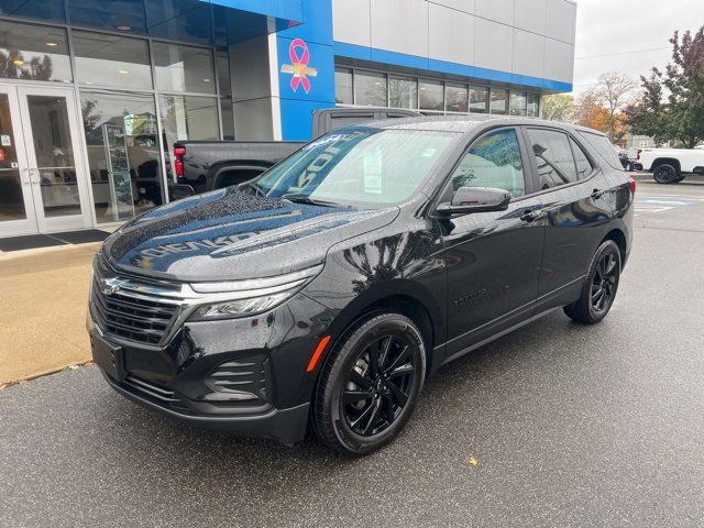Used 2024 Chevrolet Equinox LS w/ LS Convenience Package image 2