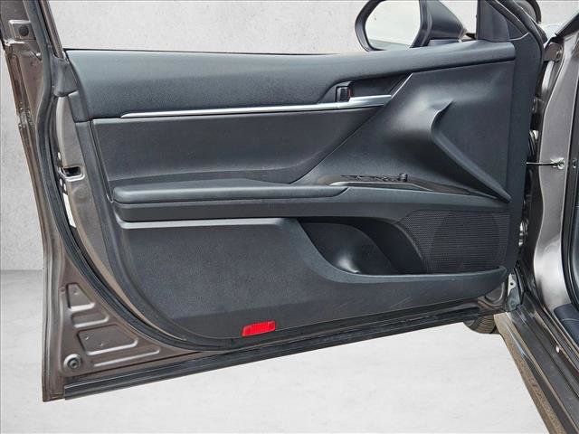 Used 2024 Toyota Camry SE FWD image 10