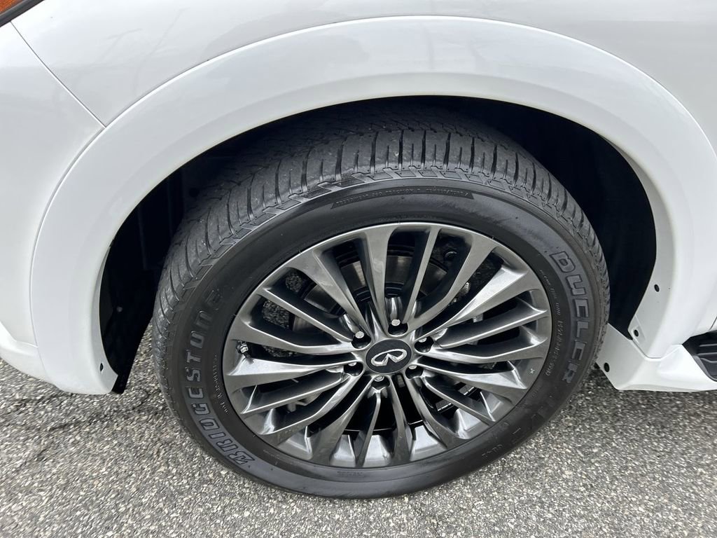 Certified 2024 INFINITI QX80 Sensory AWD/4WD image 10