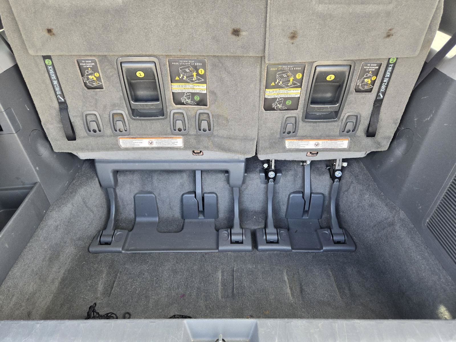 Used 2018 Toyota Sienna LE FWD image 30
