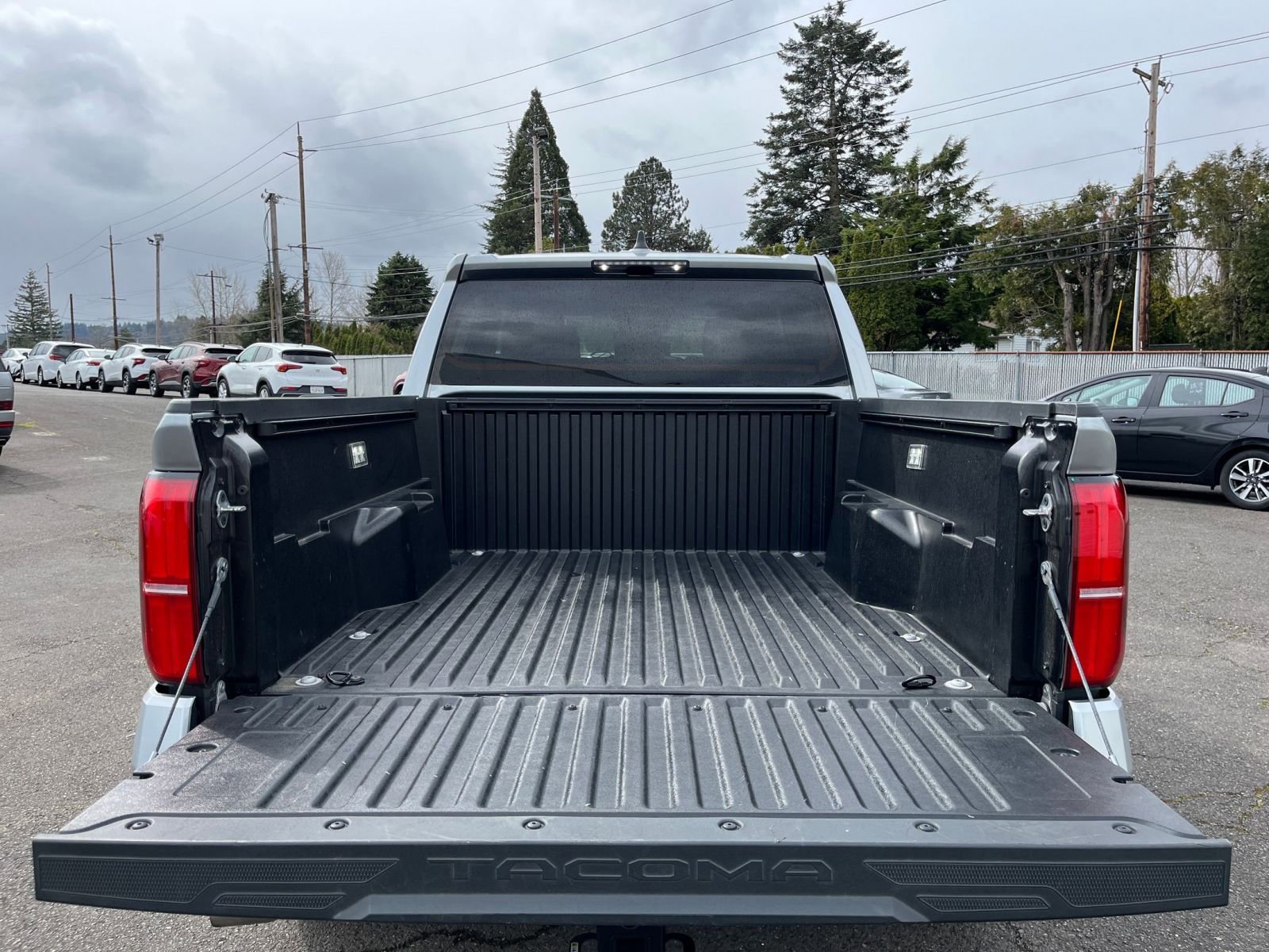 Used 2025 Toyota Tacoma TRD Off-Road image 31