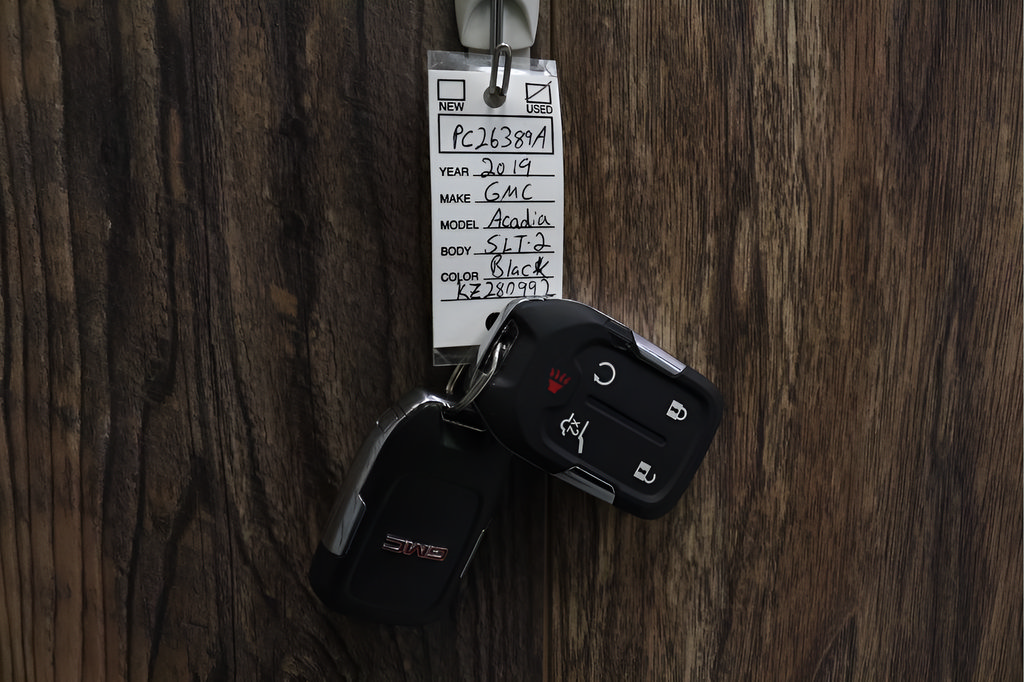 Used 2019 GMC Acadia SLT w/ LPO, Floor Liner Package FWD image 36