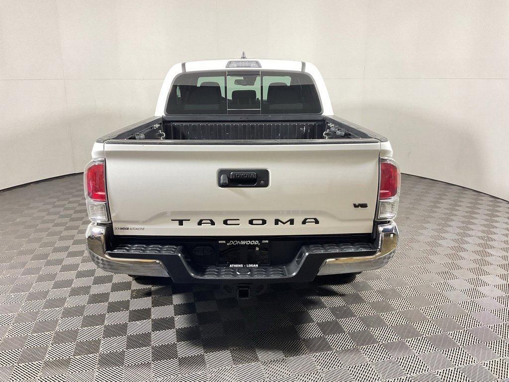 Used 2020 Toyota Tacoma TRD Off-Road image 11