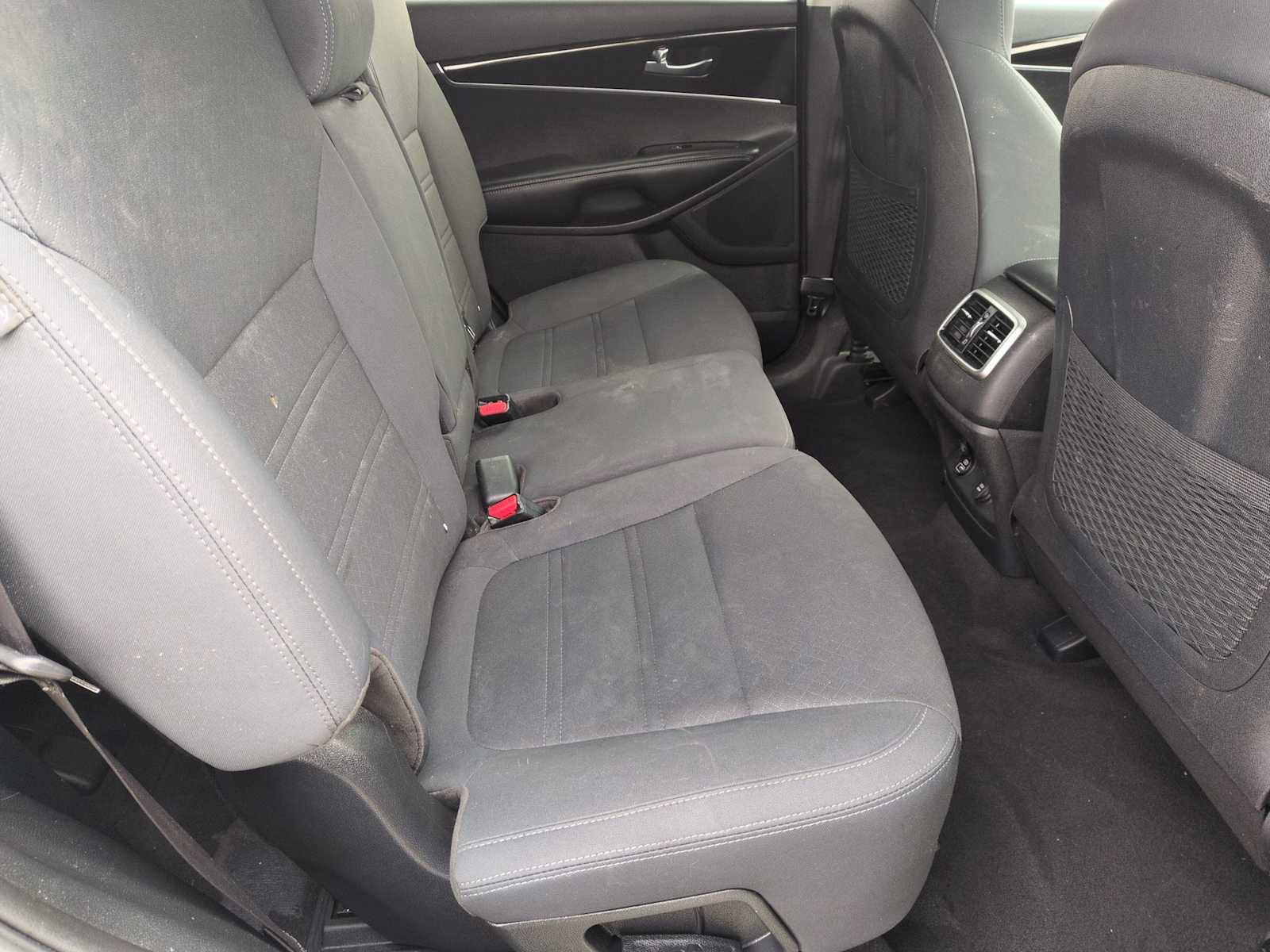 Used 2019 Kia Sorento LX w/ LX Convenience Package FWD image 20