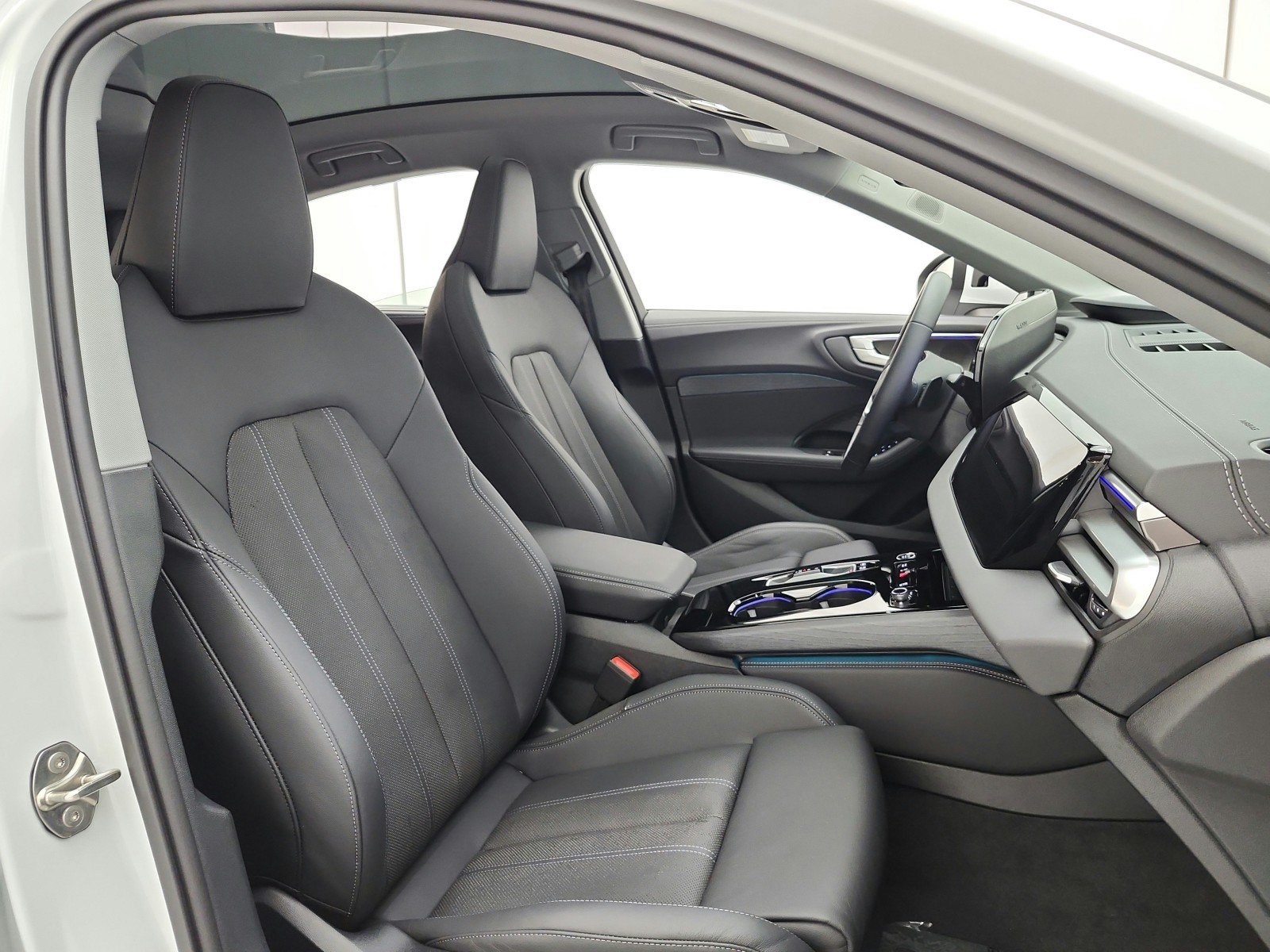 Used 2025 Audi A5 2.0T Premium Plus w/ Premium Plus AWD/4WD image 20