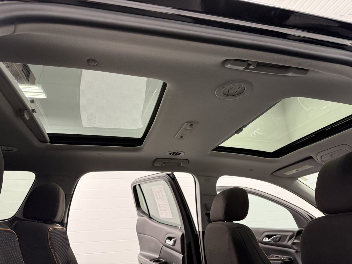 Used 2021 GMC Acadia AT4 w/ Trailering Package image 31