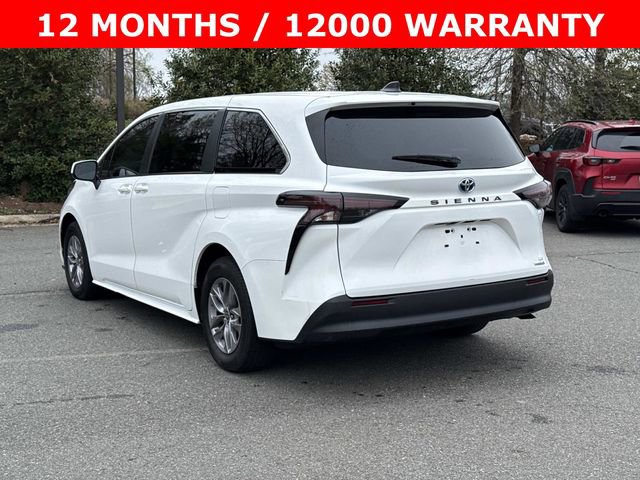 Used 2023 Toyota Sienna LE FWD image 4