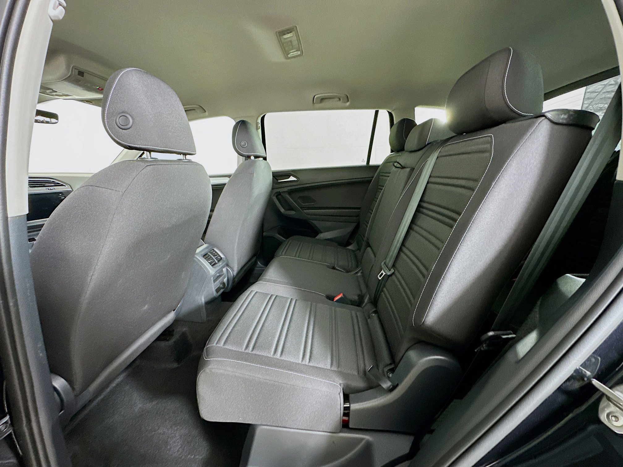 Used 2024 Volkswagen Tiguan S image 27