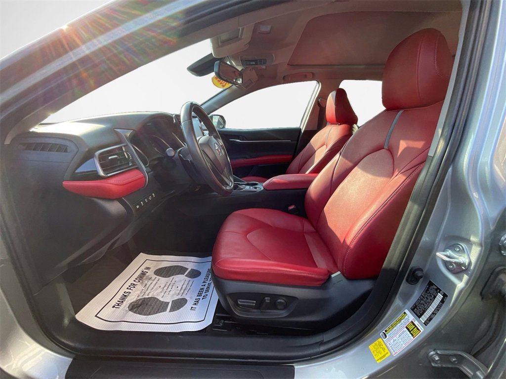 Used 2022 Toyota Camry XSE image 12