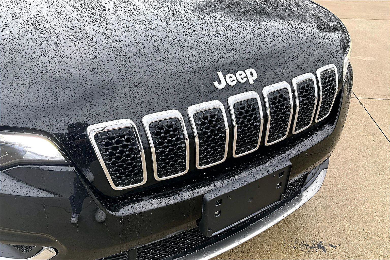 Used 2020 Jeep Cherokee Limited image 27