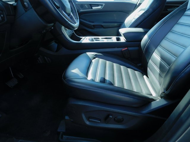 Used 2023 Ford Edge SEL image 21
