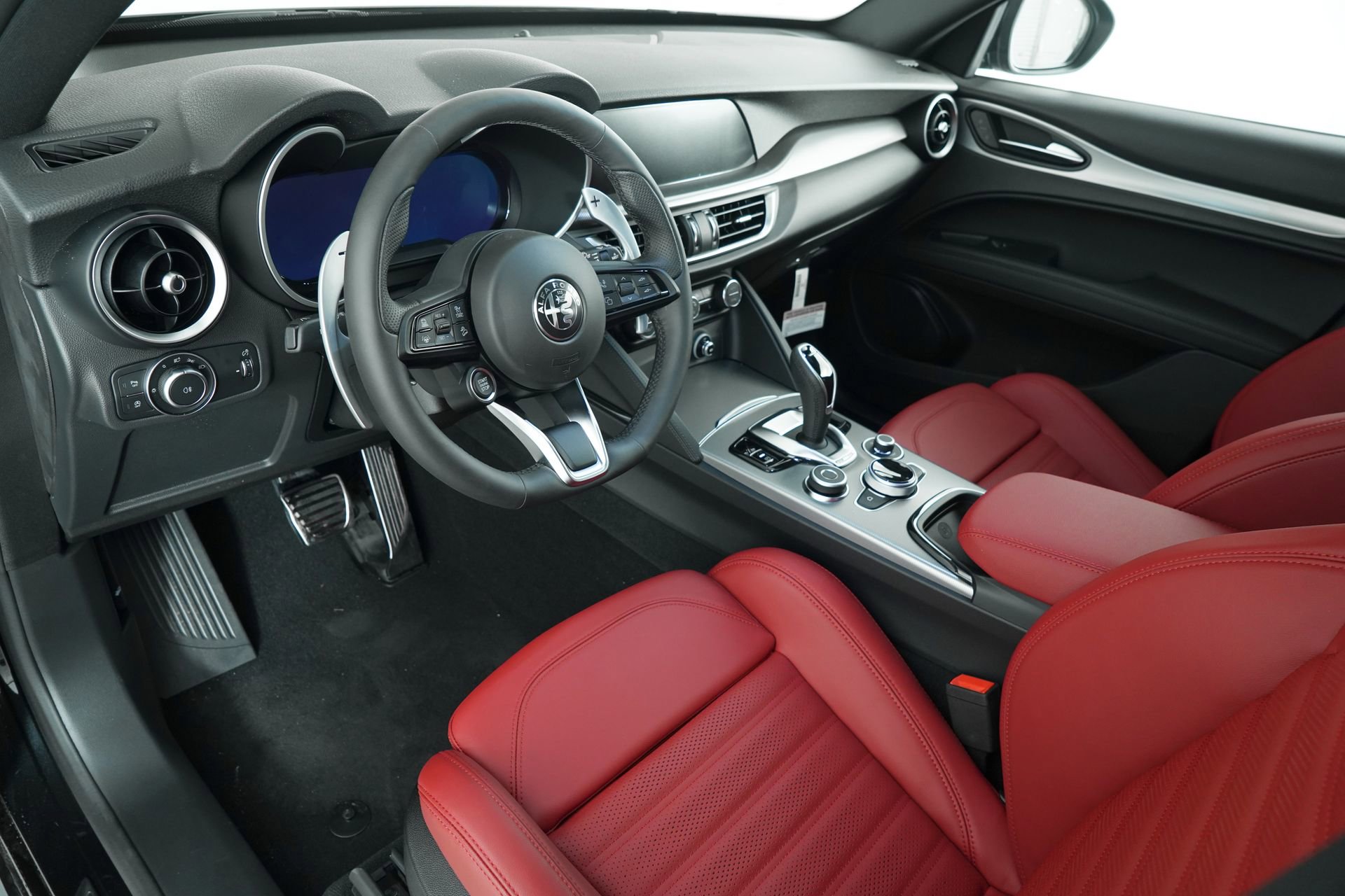 New 2025 Alfa Romeo Stelvio Sprint w/ Veloce Package image 28
