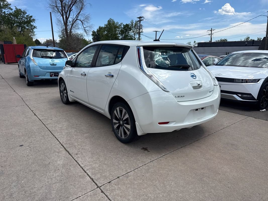 Used 2015 Nissan Leaf SV w/ LED & Quick Charge Package FWD image 3