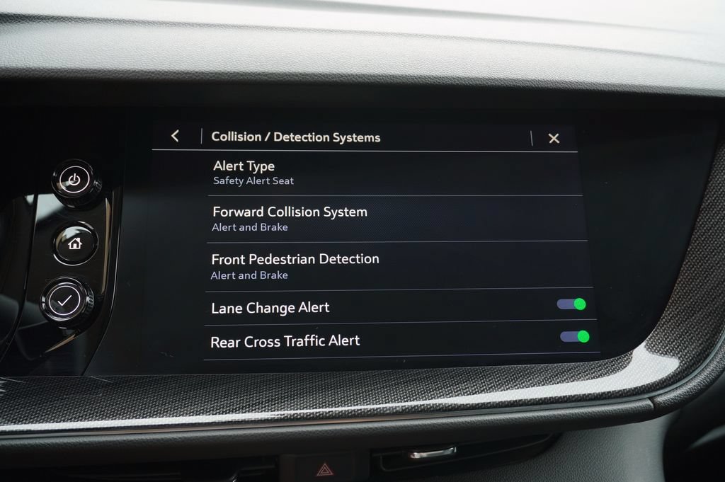 Used 2021 Buick Envision Essence w/ Technology Package I AWD/4WD image 24