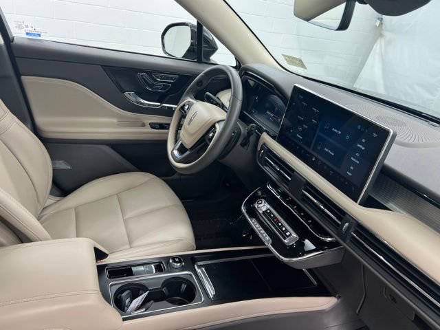 Certified 2023 Lincoln Corsair AWD w/ Equipment Group 101A image 27